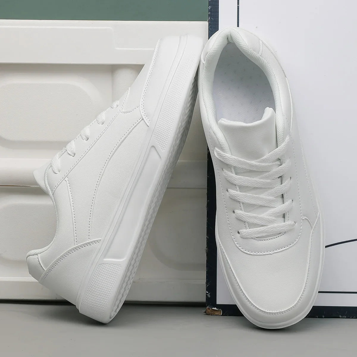 Men's and Women's Casual Sneakers
