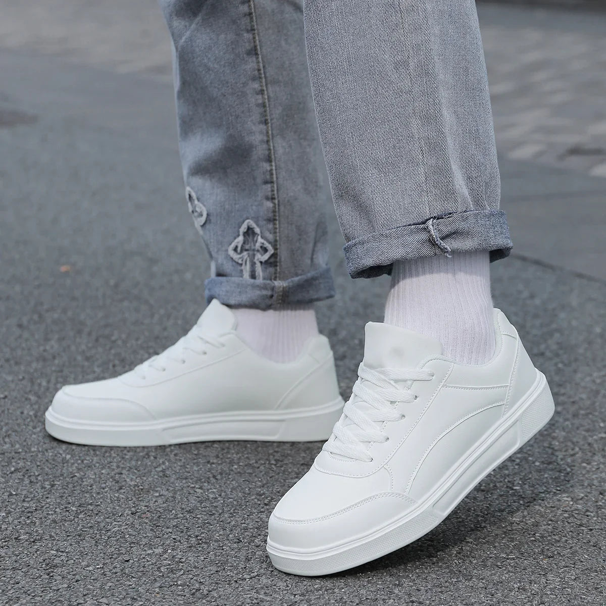 Men's and Women's Casual Sneakers